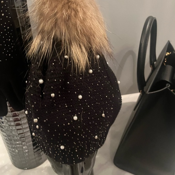 Brand 🎁New un worn in the package, Simon Chang , sparkling hat and gloves set🎁 - Picture 6 of 17